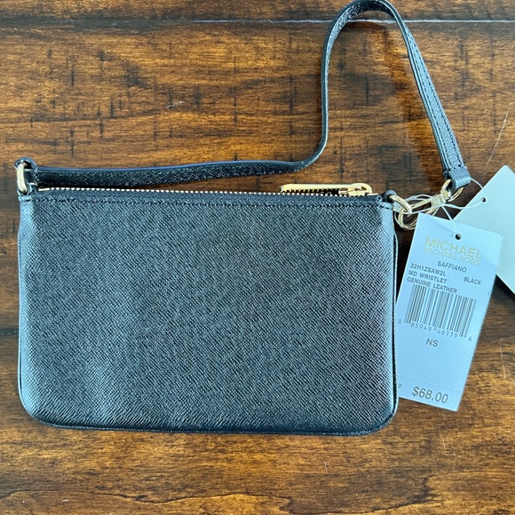 Michael Kors Saffiano Wristlet - Picture 3 of 8